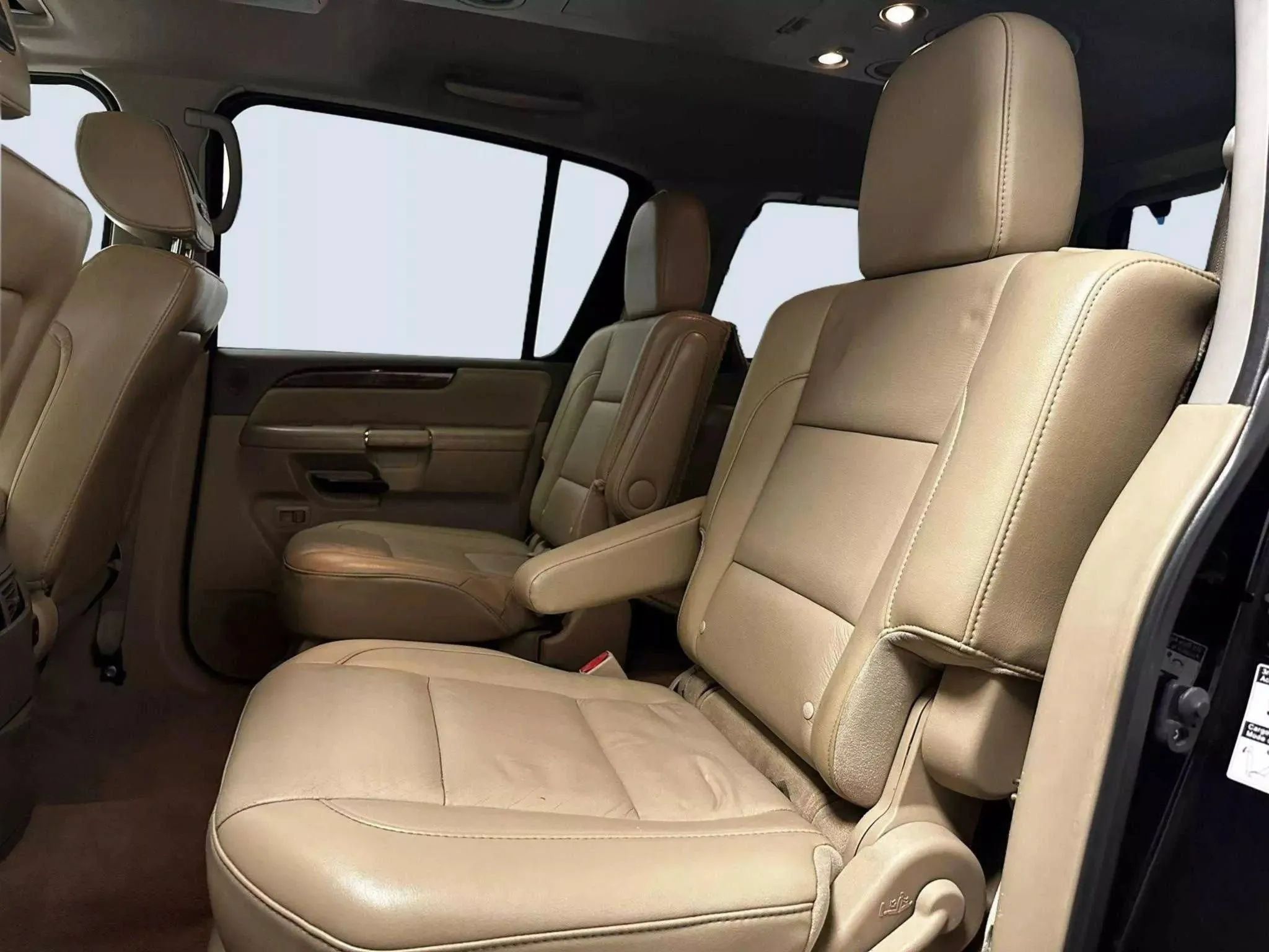 Used 2014 Nissan Armada Platinum w/ 2nd Row Captain Seat Package AWD/4WD image 4