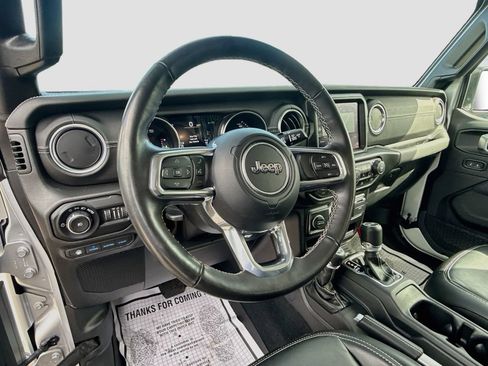 Used 2022 Jeep Wrangler Unlimited Sahara w/ Cold Weather Group AWD/4WD image 12