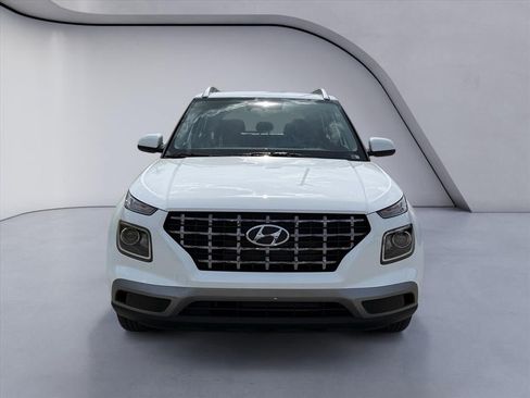 New 2026 Hyundai Venue SEL FWD image 8