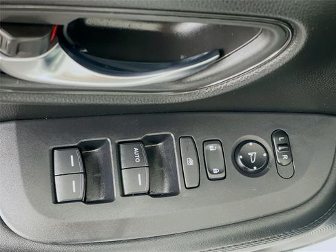 Used 2023 Honda HR-V LX image 20