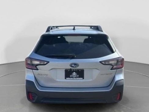 Used 2022 Subaru Outback Premium AWD/4WD image 5