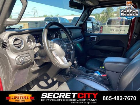 Used 2021 Jeep Gladiator Overland AWD/4WD image 12