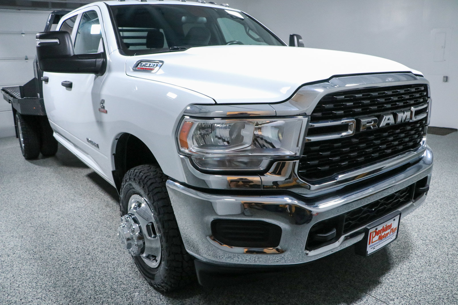 Used 2024 RAM 3500 SLT w/ Quick Order Package 2YG SLT AWD/4WD image 5