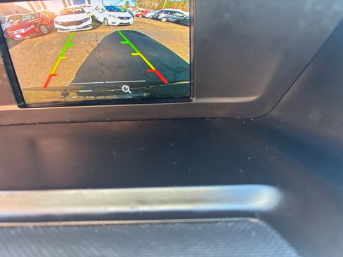 Used 2017 Ford Escape SE image 22