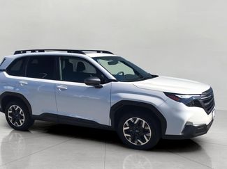 Used 2025 Subaru Forester Premium w/ Convenience Package #1 AWD/4WD video 1