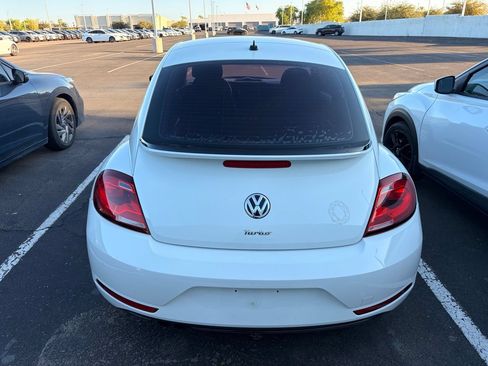 Used 2018 Volkswagen Beetle 2.0T S FWD image 6