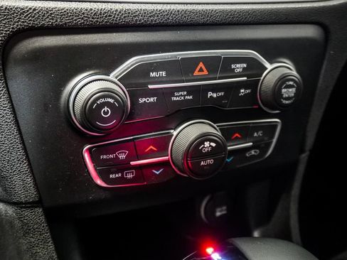 Used 2023 Dodge Charger R/T w/ Blacktop Package image 22