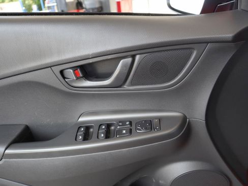 Used 2020 Hyundai Kona SEL FWD image 35