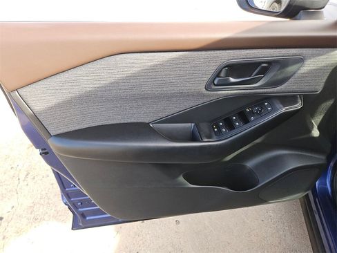 Used 2023 Nissan Rogue S image 13