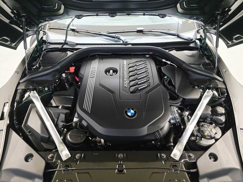 Used 2025 BMW Z4 M40i w/ Premium Package image 10