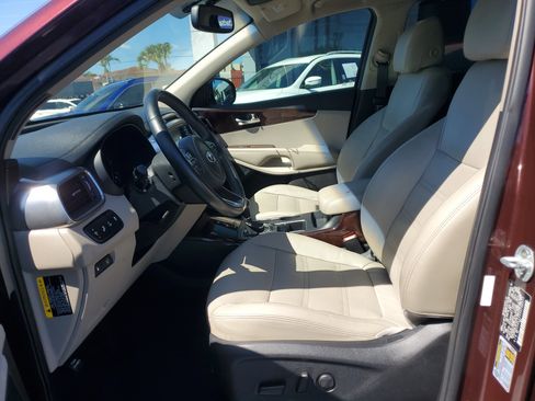 Used 2017 Kia Sorento EX w/ EX V6 Premium Package image 10