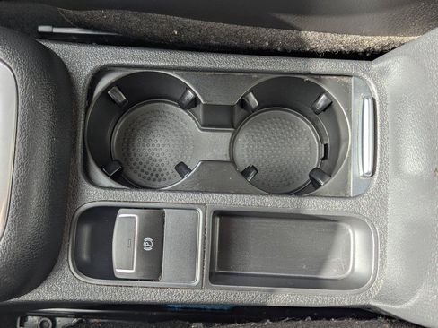 Used 2013 Volkswagen Tiguan SEL AWD/4WD image 17