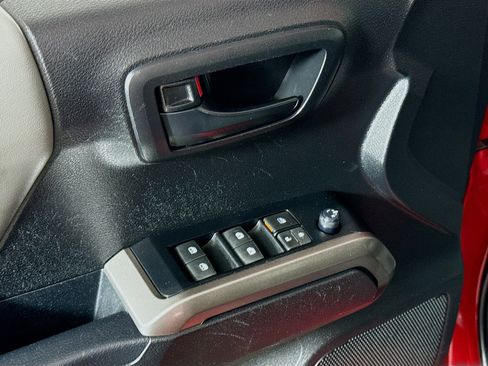 Certified 2023 Toyota Tacoma SR5 image 18