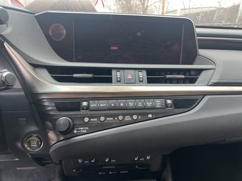 Used 2019 Lexus ES 350 image 17