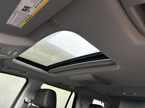 Used 2019 Chevrolet Tahoe Premier AWD/4WD image 19