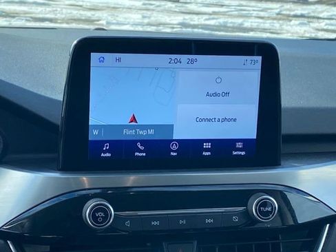 Used 2022 Ford Escape Titanium image 10