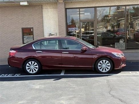 Used 2013 Honda Accord EX image 2