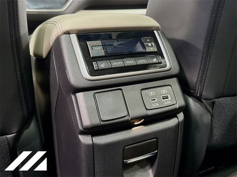New 2025 Subaru Ascent Limited w/ Popular Package #2 image 27