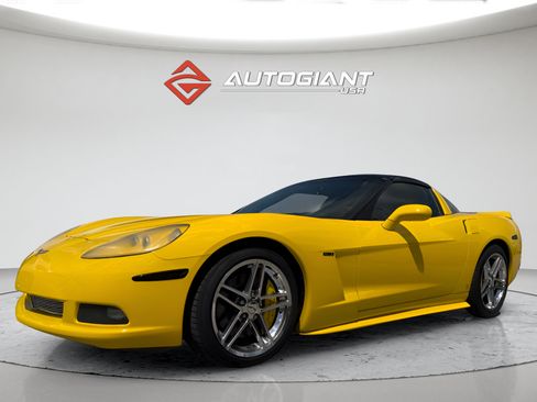 Used 2007 Chevrolet Corvette Coupe w/ Preferred Equipment Group RWD image 19