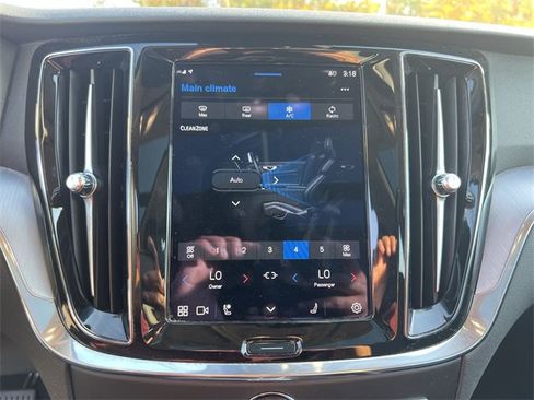 Used 2023 Volvo S60 B5 Core image 19