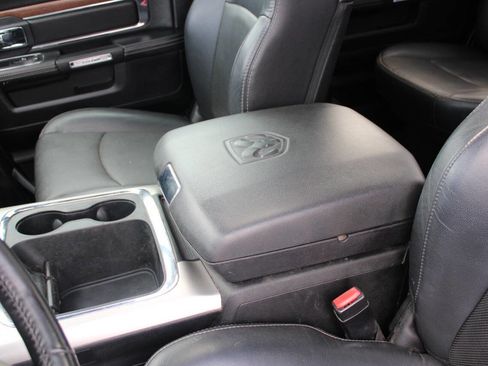 Used 2016 RAM 2500 Laramie w/ Sport Appearance Group image 32