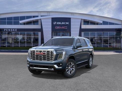 Used 2026 GMC Yukon Denali AWD/4WD image 8