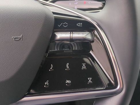 Certified 2024 Cadillac Lyriq Tech AWD/4WD image 27