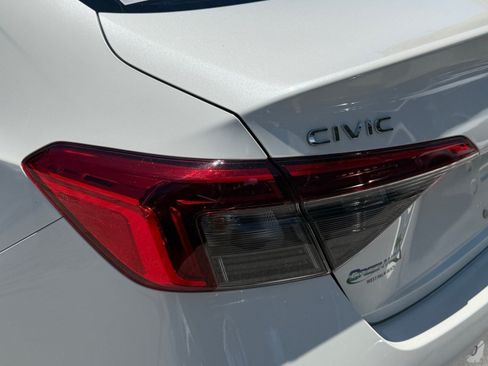 Used 2023 Honda Civic Touring image 40