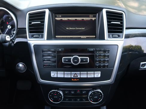 Used 2014 Mercedes-Benz GL 350 BlueTEC 4MATIC image 16