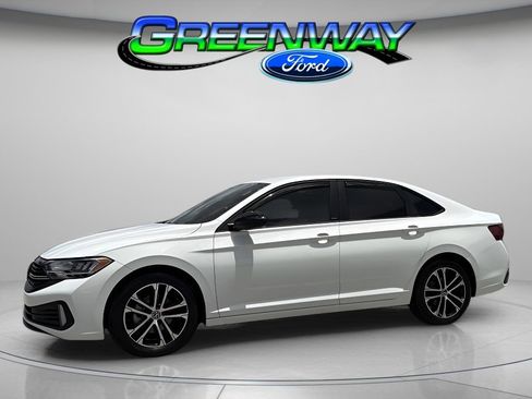 Used 2023 Volkswagen Jetta Sport FWD image 1