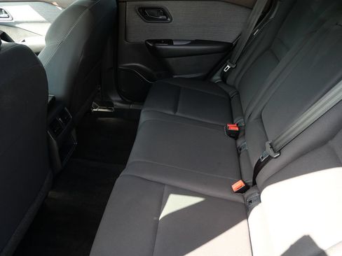 Used 2023 Nissan Rogue S AWD/4WD image 24
