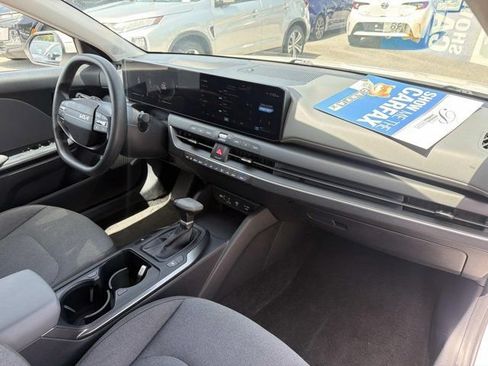 Used 2025 Kia K4 FWD image 17