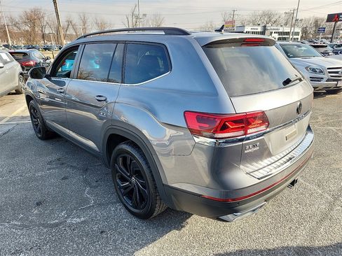 Used 2023 Volkswagen Atlas SE image 4