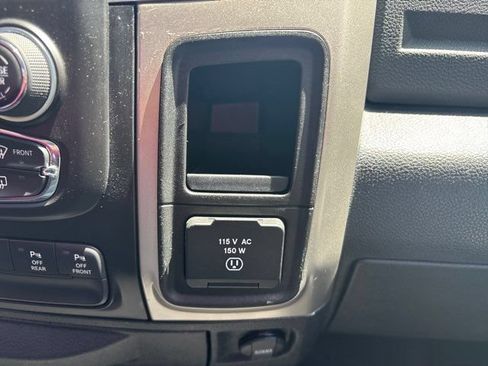 Used 2017 RAM 1500 Lone Star RWD image 33