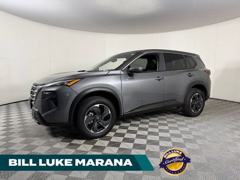 Used 2025 Nissan Rogue SV FWD image 1