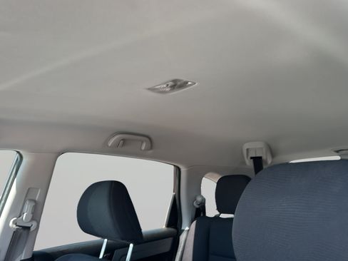 Used 2010 Honda CR-V LX image 32