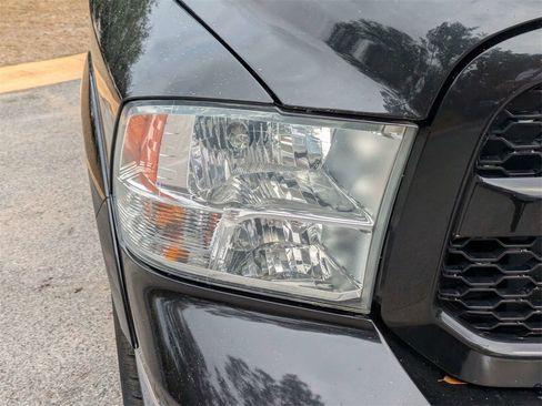 Used 2018 RAM 1500 Outdoorsman image 10