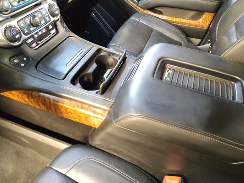Used 2019 Chevrolet Tahoe Premier AWD/4WD image 26
