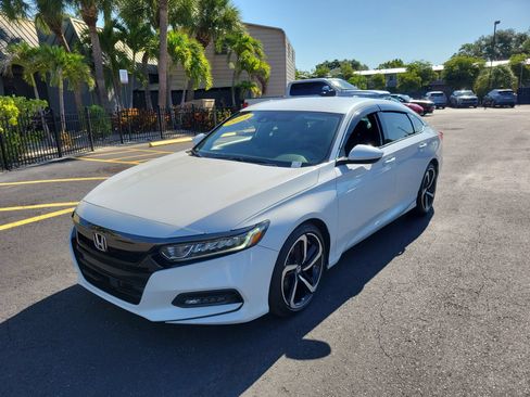 Used 2019 Honda Accord Sport image 10