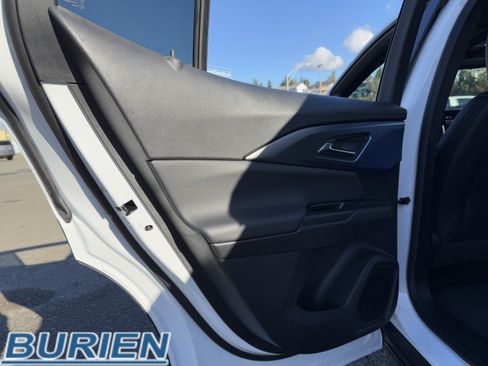 New 2026 Chevrolet Equinox EV LT image 28