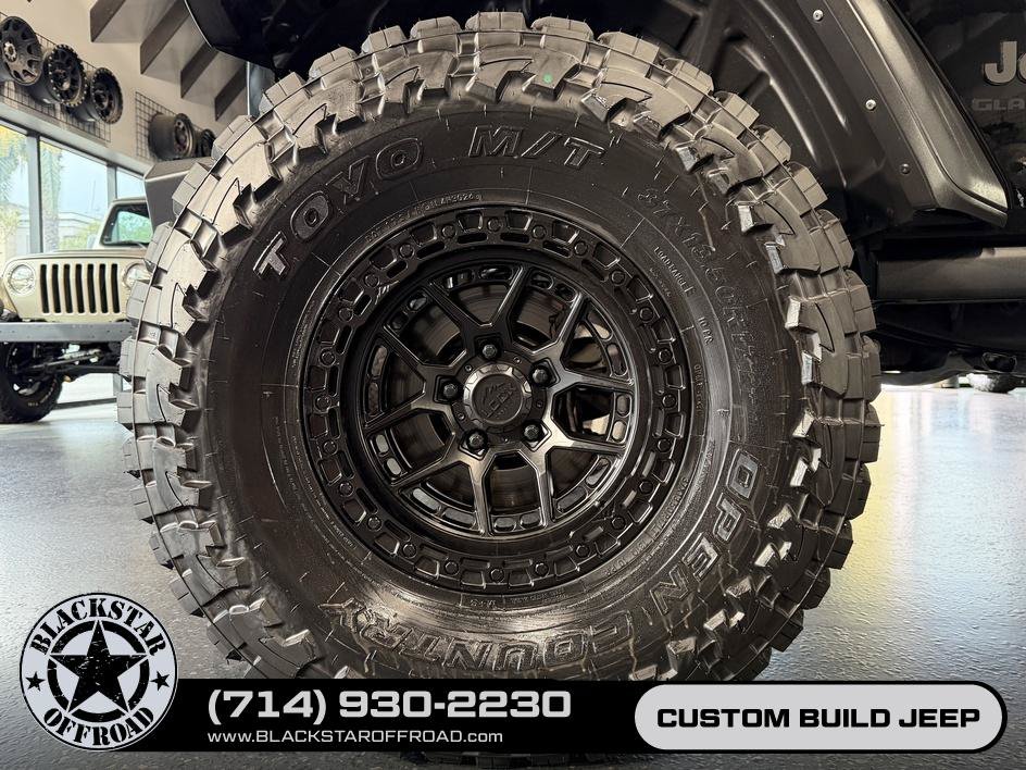 Used 2022 Jeep Gladiator Rubicon w/ Cold Weather Group AWD/4WD image 23
