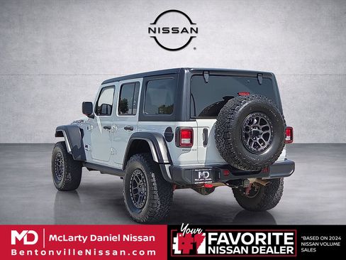 Used 2021 Jeep Wrangler Unlimited Rubicon w/ Xtreme Recon 35" Tire Package AWD/4WD image 4