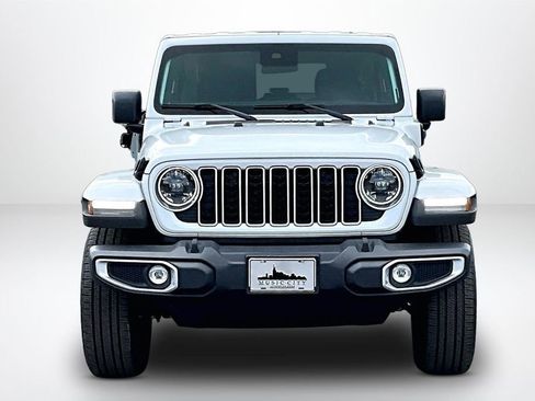 Used 2025 Jeep Wrangler Unlimited Sahara w/ Safety Group AWD/4WD image 2