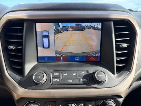Used 2018 GMC Acadia Denali w/ Technology Package AWD/4WD image 19
