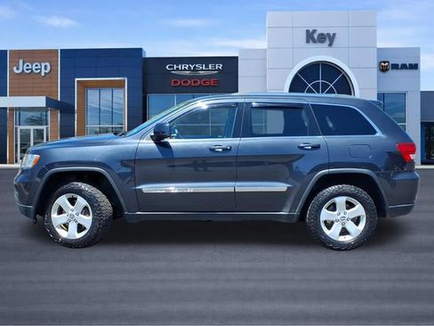 Used 2013 Jeep Grand Cherokee Laredo AWD/4WD image 2
