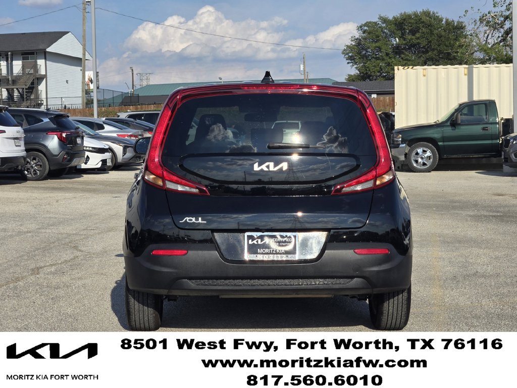 Certified 2022 Kia Soul LX w/ Technology Package FWD image 6