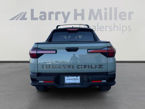 Used 2026 Hyundai Santa Cruz SEL FWD image 4