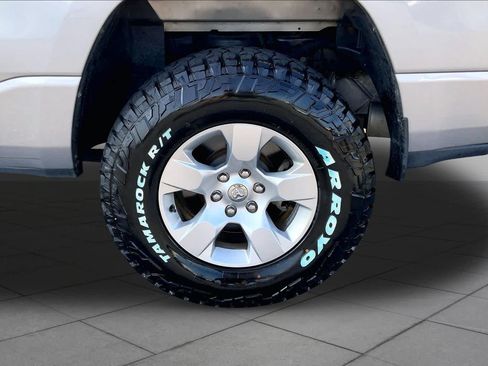 Used 2020 RAM 1500 Big Horn AWD/4WD image 10