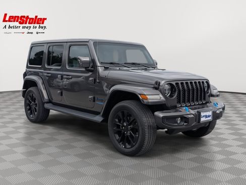 Used 2021 Jeep Wrangler Unlimited Sahara image 7