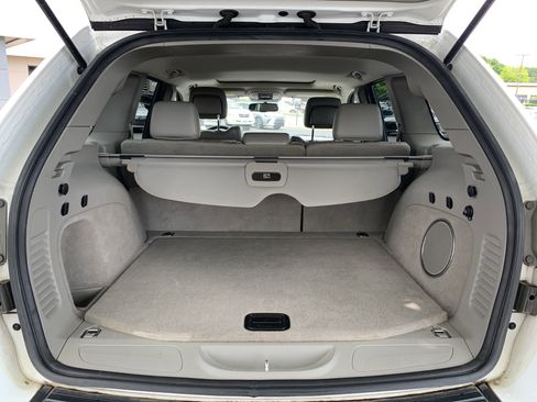 Used 2013 Jeep Grand Cherokee Laredo RWD image 34